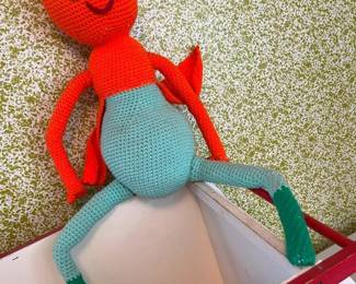 416 Vintage XL Crochet Bee Dollmin