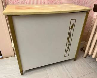 416 Vintage Brearley Counselor Metal Hampermin