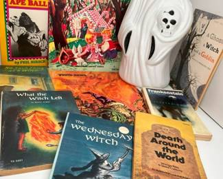 416 Vintage Halloween min