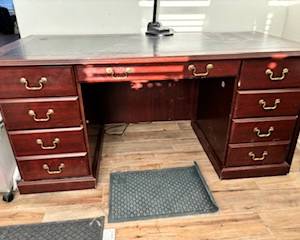 Executive 9 drawer desk