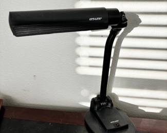 Ott-lite desk lamp 