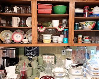 Much, much vintage and modern kitchenware!! 