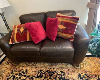 Sofitalio Brown leather loveseat