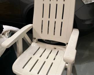 White Resin Lounge Chair