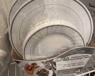 48 Masterpiece Heavyweight Disposable Plates