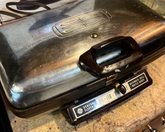 GE vintage waffle maker