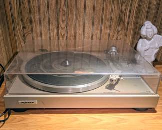 Pioneer turntable