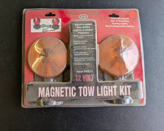 Tow lights