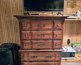 Lee furniture Bureau