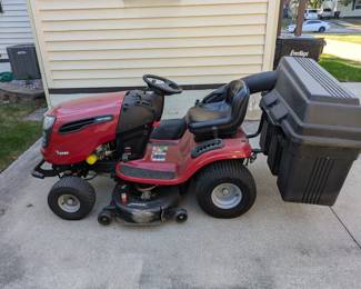 Craftsman YS4500 riding lawnmower