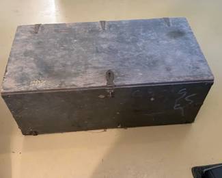 Antique Army issued 1943 trunk