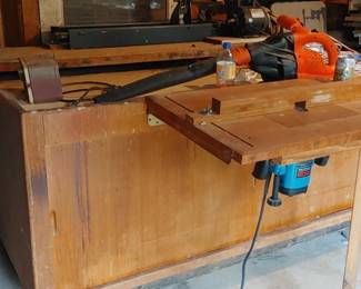 Work bench lots of tools