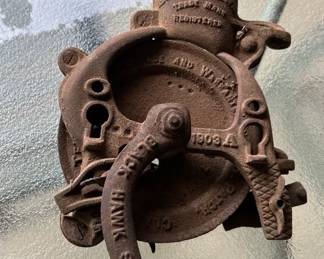Vintage Black Hawk Cast Iron Corn Sheller 1903A Made in USA
