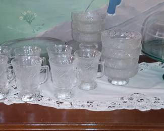 This is the first for me ..made in the 1970s Vintage Tiara Exclusive ponderosa pine pattern 30 pcs days would be beautiful at Christmas or Thanksgiving very detailed
12 dinner plates
12 salad plates
7 footed desert bowl
7 footed mugs 
