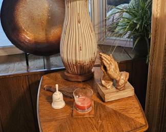 nice furniture throughout