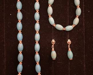 Vintage beaded jewelry set 