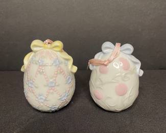 Vintage porcelain eggs