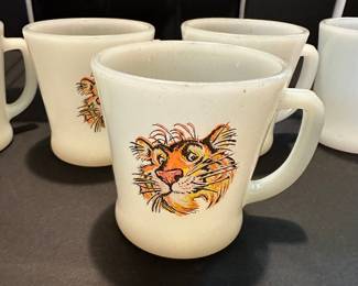 Vintage Exxon Mobile Tiger Logo Anchor Hocking Fire King Mugs
