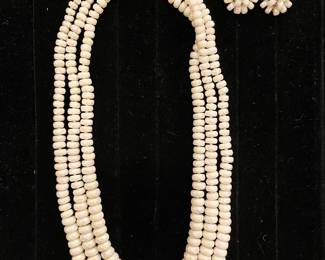 Vogue vintage beaded necklace & clip on earring 