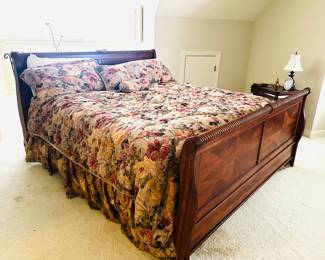King sleigh bed