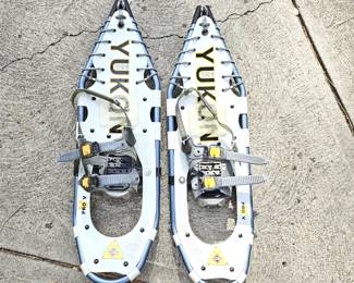 Yukon 930 GUIDE Pro V Series Snow Shoes - Lightweight Aluminum - 