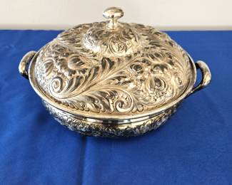 Beautiful Ornate Antique Silver Covered Casserole by Simpson, Hall, Miller & Co. - Quadruple Plated