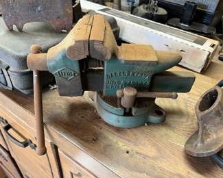 Vintage Vise