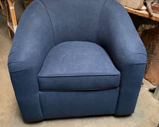 Upholstered swivel barrel chair 