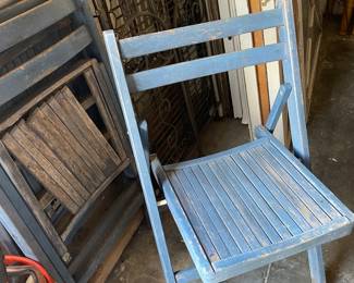Folding chairs 