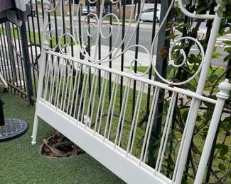 Iron bed 