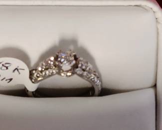 Antique 18K Diamond ring