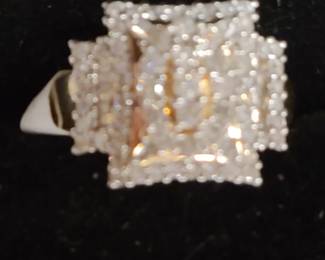 Gorgeous 14K Diamond ring