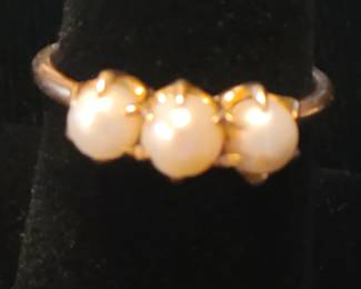 10K and Pearl ring
