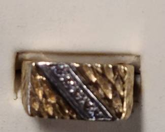 14K ring with Diamonds