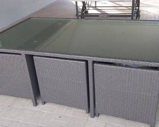 outdoor dining and 6 chairs