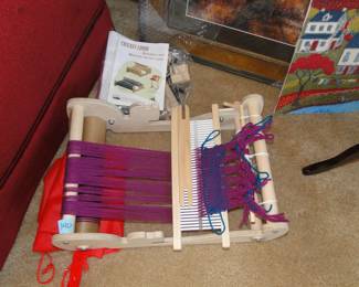 Crickey Loom, with the start of a beautiful scarf