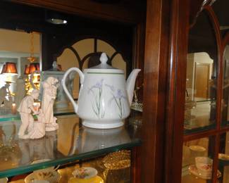 A very nice collection of items for decorating, or with care use for everyday
