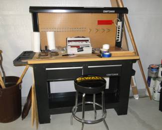 Craftsman tool bench