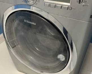 Electrulux washer and dryer set