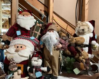 Santa Bears and Santa's.
