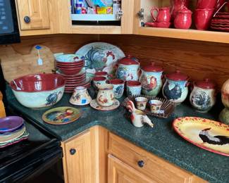 Rooster Canister Set - Entire set of dishes.