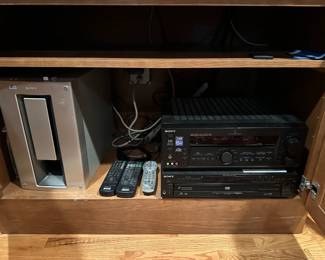 Sony Sub Woofer w/ 5 Small Speakers, Sound Processing Center & DVD / CD Player