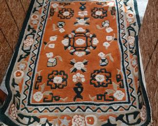 3.5' x 5' Wool Rug with underpad