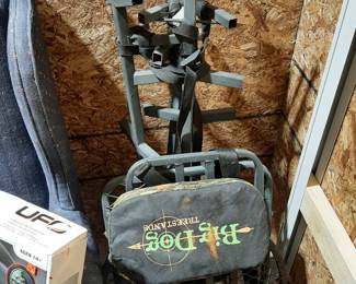 Hunting Big Dog Treestand