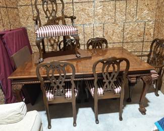 Original Karges table out of Grand Rapids. Cost was 12,000 new. It is in excellent shape. The set has 6 chairs, 3 leaves and pads for table. Very high quality!