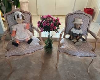 Dolls, dolls and more dolls. 