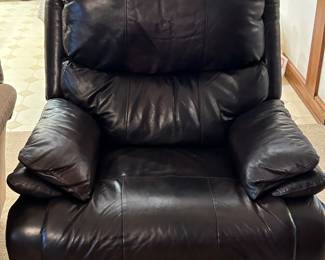 Super comfy leather recliner. 