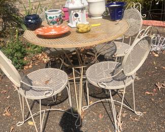 wrought iron patio furniture