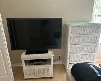 Wicker Chest and Stand     TV