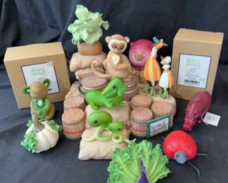 ‘Homegrown By Enesco’ Adorable Veggie Creatures * Decorative Platform
